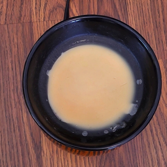 Scentsy Electric Wax Warmer - Zebra Woodgrain Design - Picture 3 of 7